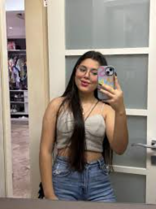 <em><strong>Camila R.</strong></em>